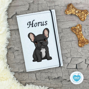 Designbeispiel der Impfpasshülle weiß für die Französische Bulldogge schwarz mit weiß sitzend