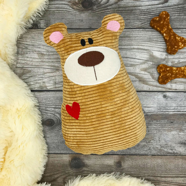 Spielzeug für den Hund Teddy mit kleinem Herz